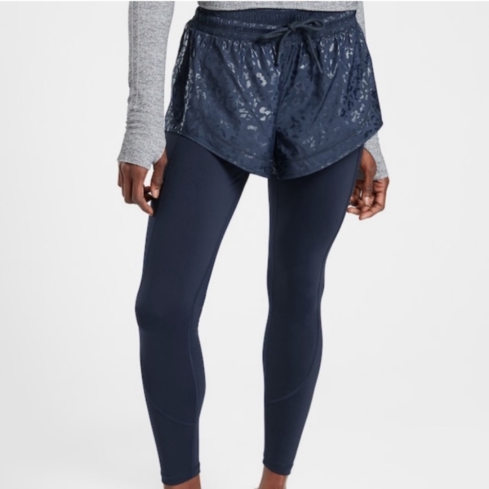 ATHLETA RAINIER 2 IN 1 TIGHTS/SHORTS size M
